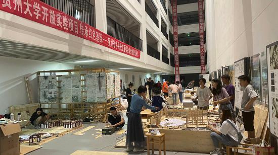 建筑与城市规划学院“红映建规，三寻三做”学党史特色系列活动现场。贵州大学供图