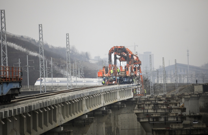 叙毕铁路建设现场。