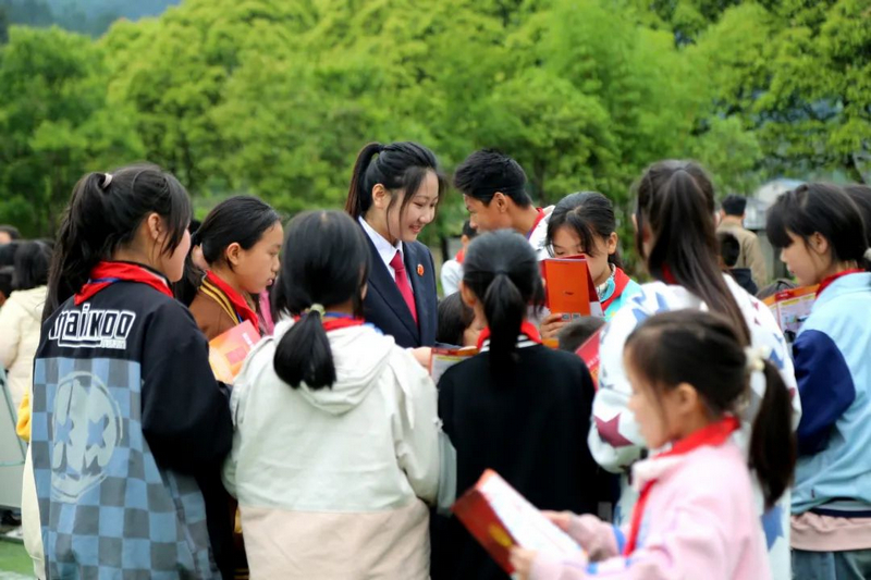 学习宣传活动。