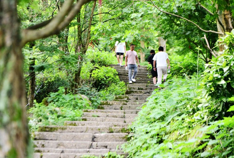 徒步香炉山。